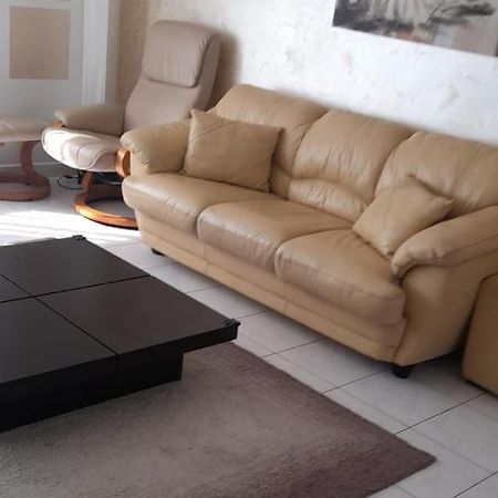 Апартаменти Apartament Bety Sea Front Костінешть Екстер'єр фото