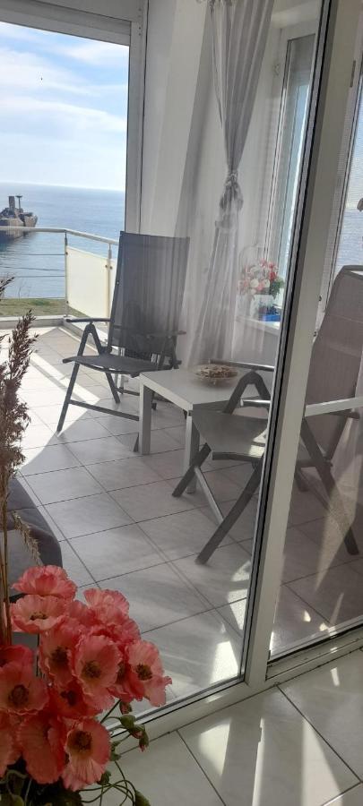 Апартаменти Apartament Bety Sea Front Костінешть Екстер'єр фото
