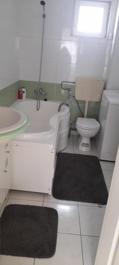 Апартаменти Apartament Bety Sea Front Костінешть Екстер'єр фото